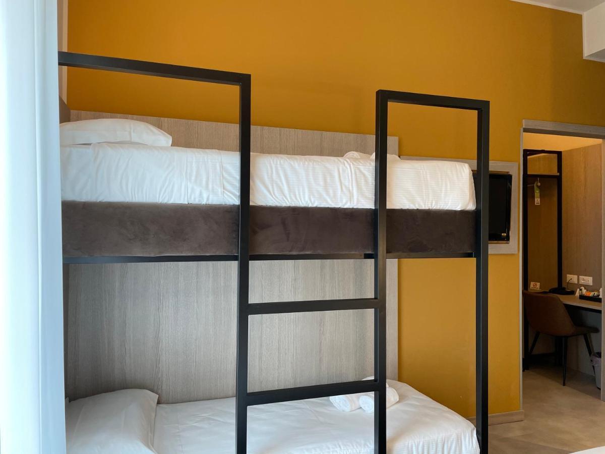 Hotel Iris Jesolo Экстерьер фото