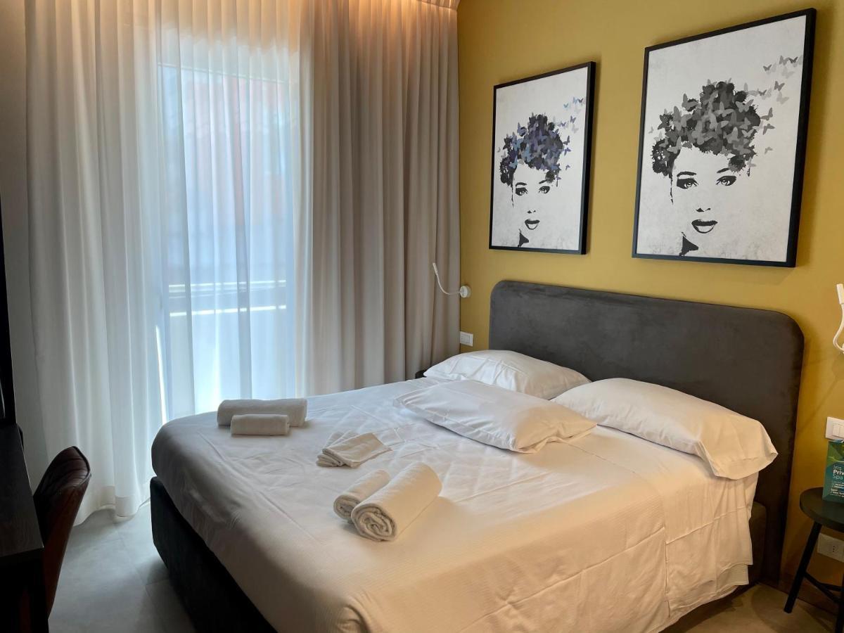 Hotel Iris Jesolo Экстерьер фото