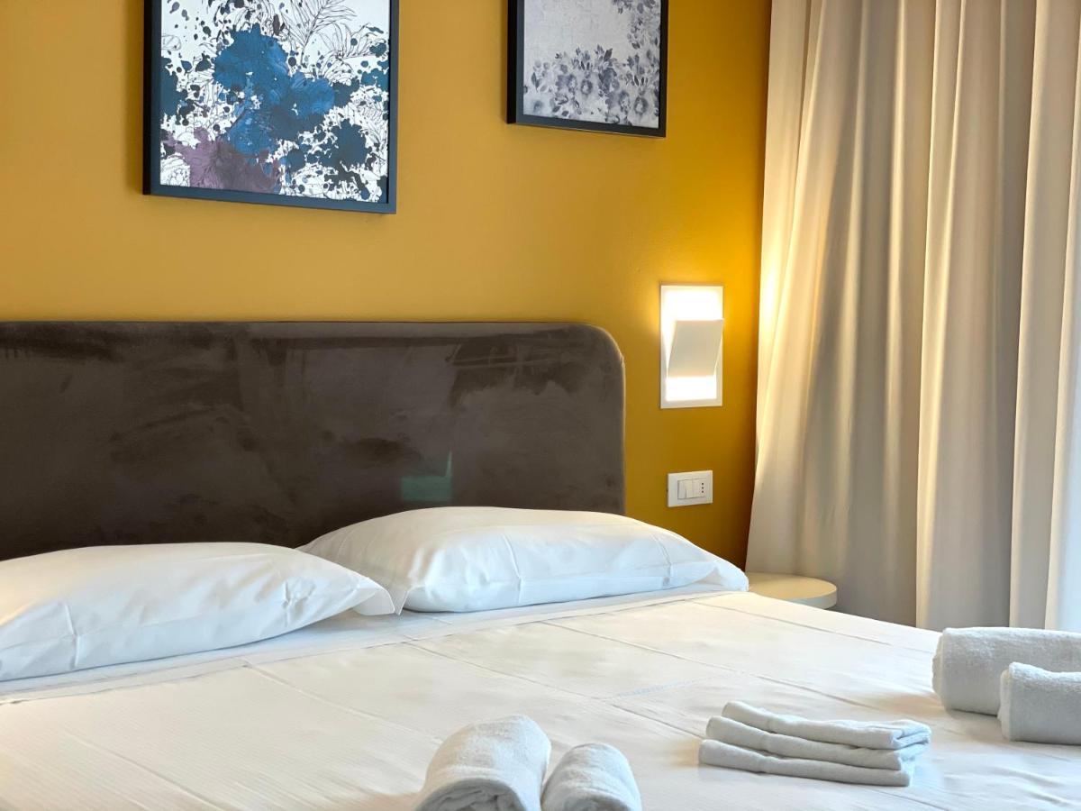 Hotel Iris Jesolo Экстерьер фото