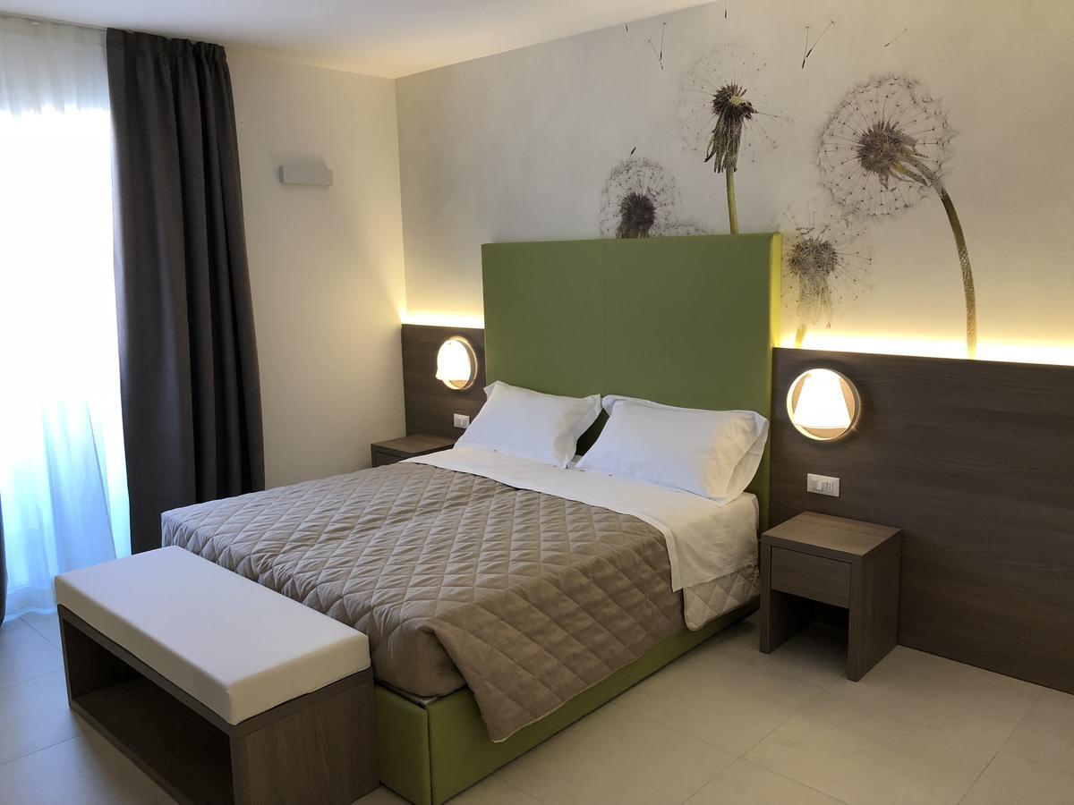 Hotel Iris Jesolo Экстерьер фото