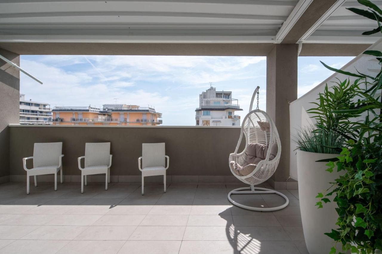 Hotel Iris Jesolo Экстерьер фото