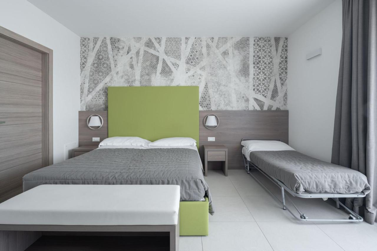 Hotel Iris Jesolo Экстерьер фото