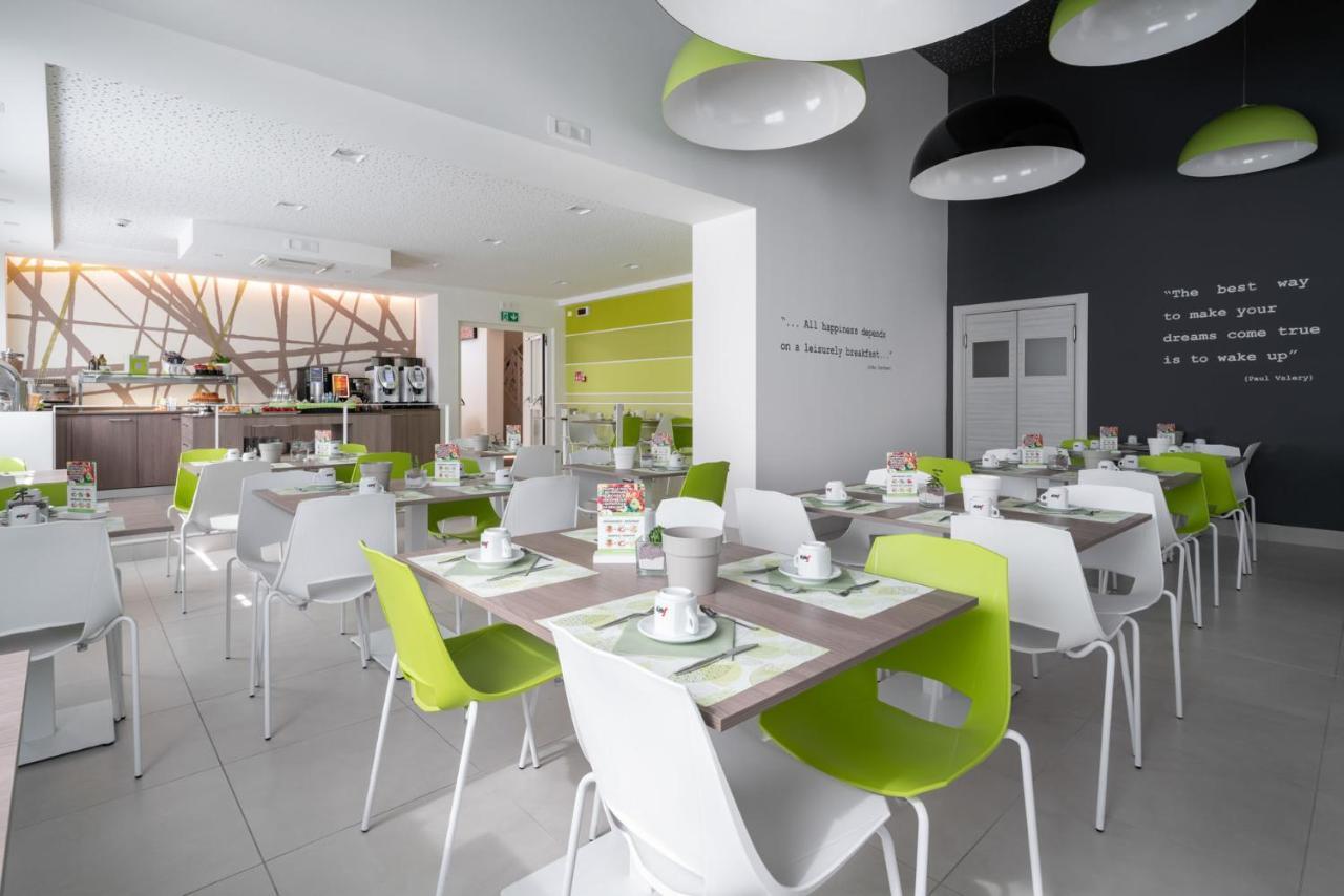 Hotel Iris Jesolo Экстерьер фото